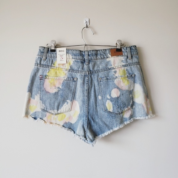 NWT BDG Dree High Rise Cheeky Shorts - Picture 3 of 8